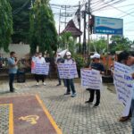 Puluhan Massa SCW Gelar aksi di Kantor ATR/BPN Palembang