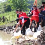 Gelar Donor Darah Hingga Bersih-bersih Danau Ulak Lia