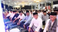 Gubernur Sumsel dan Jajaran Sholat Tarawih Berjemaah Perdana di Griya Agung