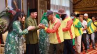 Open House di Griya Agung, Gubernur Herman Deru Terima Para Penyapu Jalan Hingga Ketua DPRD