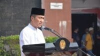 PJ Wali Kota Ratu Dewa Pelopori Solat Istisqa di 1990 Masjid Yang Tersebar di Palembang