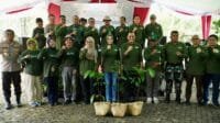 Peringati Hari Bakti Rimbawan ke-41, Plh Sekda Edward Candra Tanam 400 Bibit Pohon di Punti Kayu
