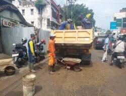Pj Sekda Tinjau Perbaikan Jalan Segaran, Minta Balai Prasarana Pemukiman Sumsel Perbaiki Jalan Rusak Dampak Proyek IPAL
