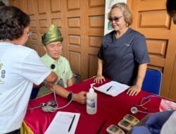 Ratu Dewa Terima Pujian Jadi Bapak Toleransi, Baksos dan Pengobatan Gratis