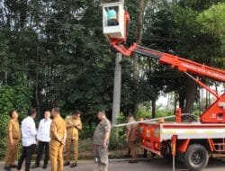 Program Developer Peduli Berlanjut, Ratu Dewa Terus Sisir Titik Pemasangan Lampu PJU di Kecamatan Gandus
