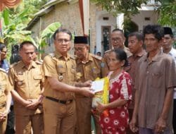 Pj Bupati OKI Berikan Bantuan dan Dukungan untuk Korban Kebakaran di Desa Serinanti