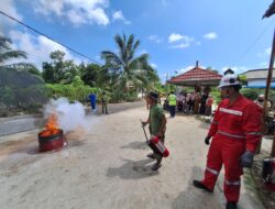 Pertamina Berikan Pelatihan dan Simulasi Emergency Drill Warga Air Mesu sebagai Antisipasi Risiko Kebakaran di Area Operasional