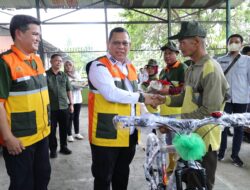 Apresiasi Petugas Kebersihan DLH Palembang yang Mengendarai Sepeda, Pj Wali Kota Berikan Sepeda Baru