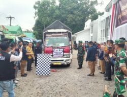 Pelepasan Simbolis Distribusi Logistik Pemilihan 2024 KPUD Muba