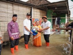 Baru Pulang Retret, Bupati dan Wabup OKI Tancap Gas Tinjau Warga Terdampak Banjir