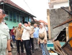 Prima Salam Kunjungi Warga Terkena Musibah Kebakaran