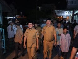 Wujudkan Palembang Terang Benderang, Wawako Prima Salam Tinjau Perbaikan Lampu Jalan