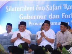 Safari Ramadhan Bersama Masyarakat OKI, Herman Deru Minta Pemkab OKI Jaga Stabilitas Bahan Pokok