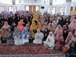 Ketua TP PKK Kota Palembang Hadiri Halalbihalal Ibu Pengajian