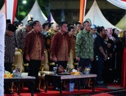 Festival Sriwijaya ke-33 Resmi Dibuka, Gubernur Sumsel Herman Deru Terima Penghargaan KEN 2024 dari Kemenparekraf RI