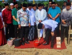 Wabup Muba Kunjungi Desa Simpang Bayat, Letakkan Batu Pertama Pembangunan Ponpes Riyadhul Muslimin