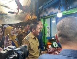 Wali Kota Palembang Ratu Dewa Pastikan Harga Bahan Pokok di Pasar KM 5 Tetap Stabil