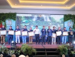 Momen Hari Lingkungan Hidup Sedunia, Ratu Dewa Raih 3 Penghargaan Langsung dari Gubernur Sumsel