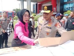 Polda Sumsel Kerahkan 25 Ton Bantuan dan Tim Khusus ke Sumut, Prioritaskan Kelompok Rentan dan Pemulihan Psikologis Korban