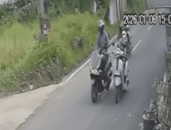 Jambret Motor PCX Hitam di Palembang Beraksi di Siang Bolong Gasak Kalung Emas 2 Suku