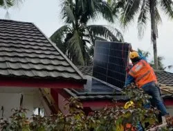 Listrik Tenaga Surya PLN Terangi Sekolah Pelosok, Aktivitas Belajar SD Negeri Sungai Jambu Kini Lebih Optimal
