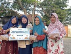 YBM PLN UID S2JB dan GENCAR Bagikan 300 Paket Buka Puasa dan Sahur di Palembang