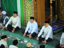 Wagub Cik Ujang Kenang Dedikasi Alex Noerdin, Ajak Masyarakat Doakan Almarhum