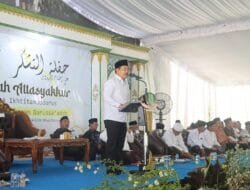 Hadiri Haflah Pondok Pesantren Darussa’adah, Wabup Rohman Husen Tampil Bersahaja di Tengah Ribuan Jamaah