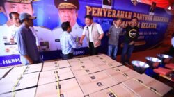 Herman Deru Perkuat Produktivitas Perikanan Sumsel, Salurkan Bantuan Sarpras kepada Masyarakat
