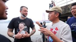 Ratusan Orang Turun ke Sungai Musi, Ratu Dewa Ajak Warga Ubah Kebiasaan Buang Sampah