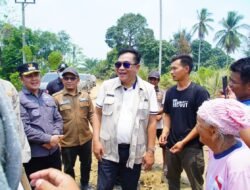 Bupati HM Toha Tohet Mendadak Dicegat Warga, Ngadu Kabel PLN Putus Dicuri