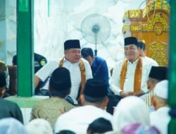 Hujan Iringi Maulid Nabi di Ulak Embacang, Gubernur Herman Deru dan Bupati Toha Tohet Disambut Antusias Warga
