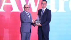 Transformasi Layanan Berbuah Penghargaan, PLN Raih Sector Champion Danantara Indonesia CX100 Award 2026